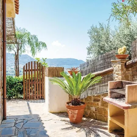 2 Bedroom Beautiful In S, M, Di Castellabate